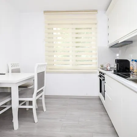 アパート We Blloku